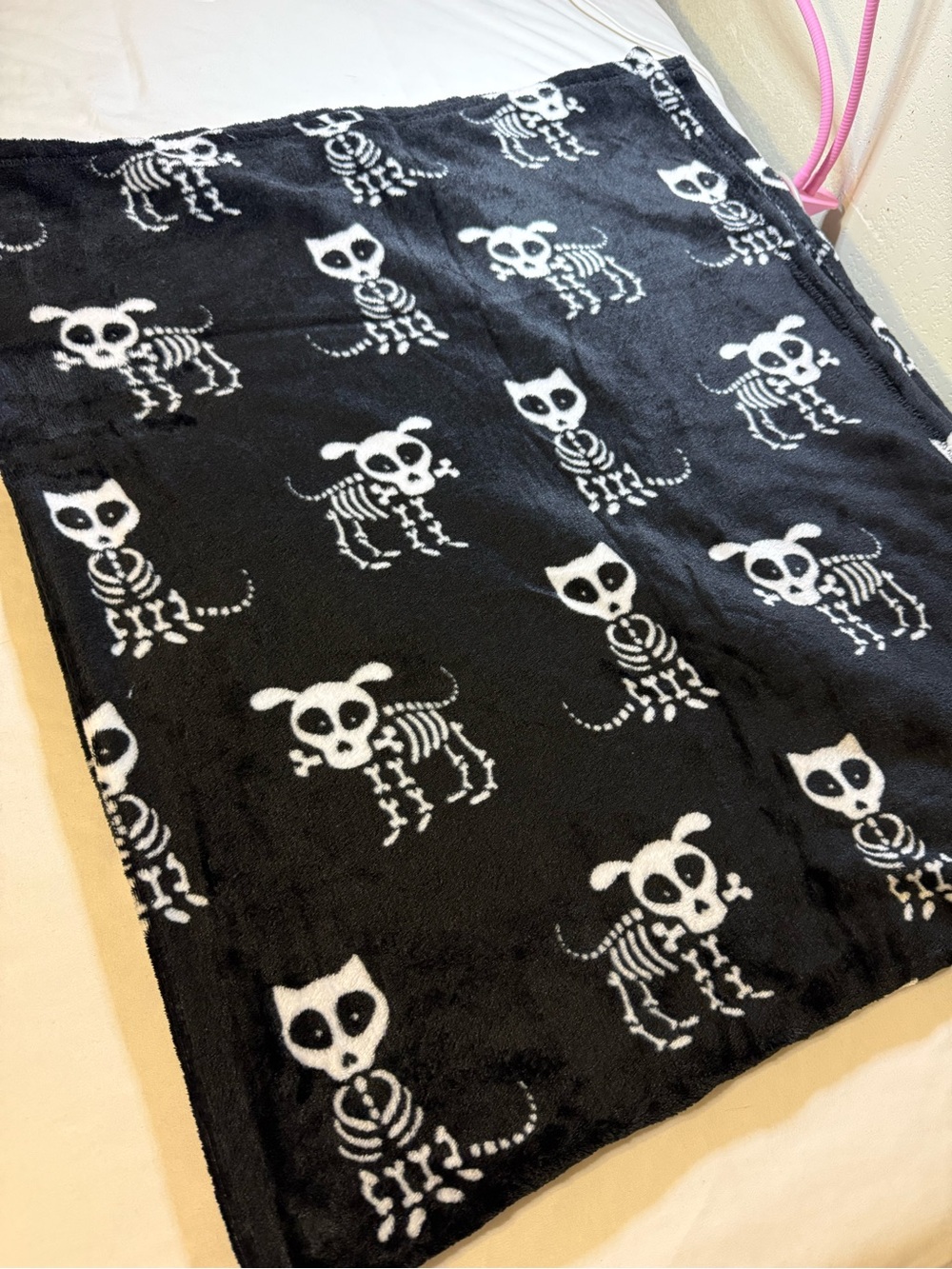Black Skeleton Pet Plush Throw Blanket - Halloween Style